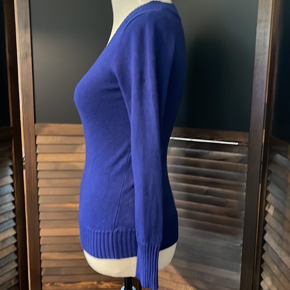 Active Basic V Neck Royal Blue Sweater - Picture 4 of 7